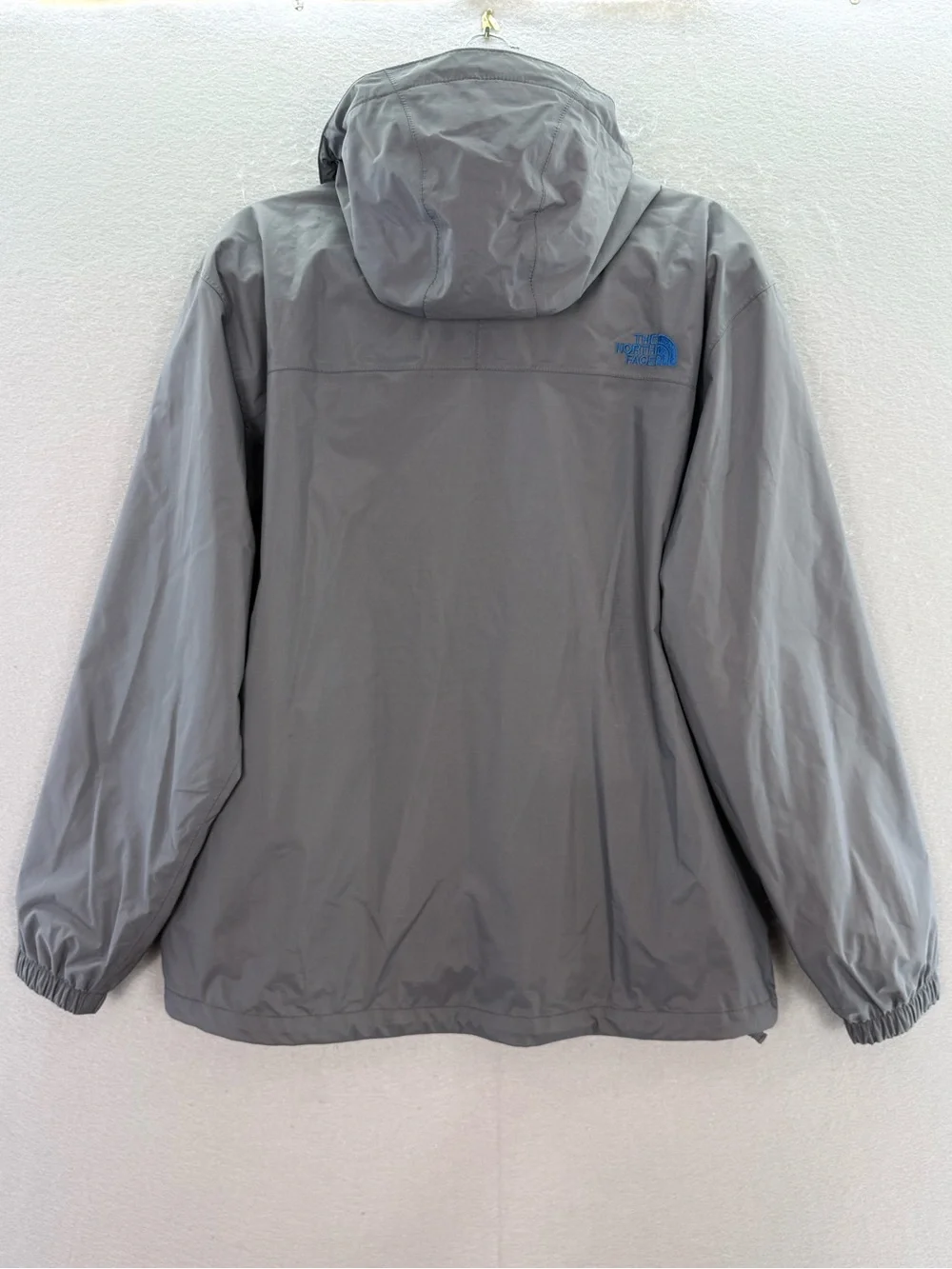 The North Face - Men’s Resolve grey insulated jacket full zip up rain coat SZ M